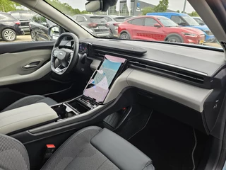 Ford Explorer – thumbnail 8