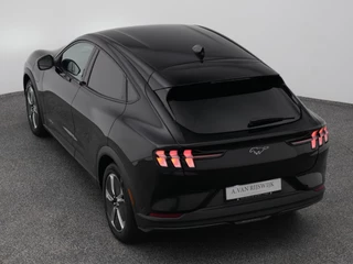 Ford Mustang Mach-E – thumbnail 6