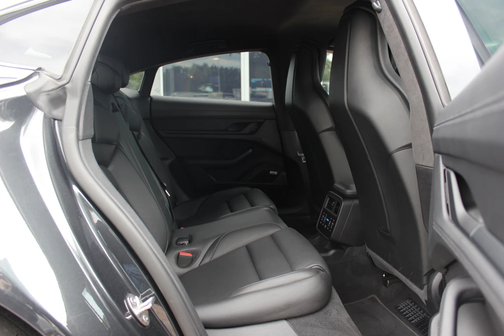Porsche Taycan – foto 15