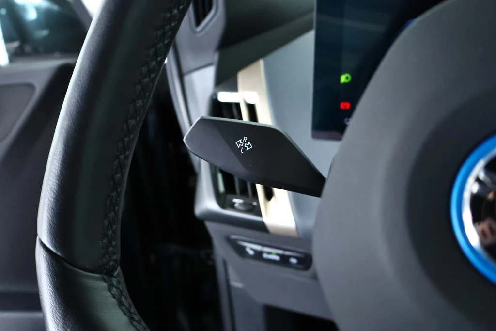 BMW iX – foto 22