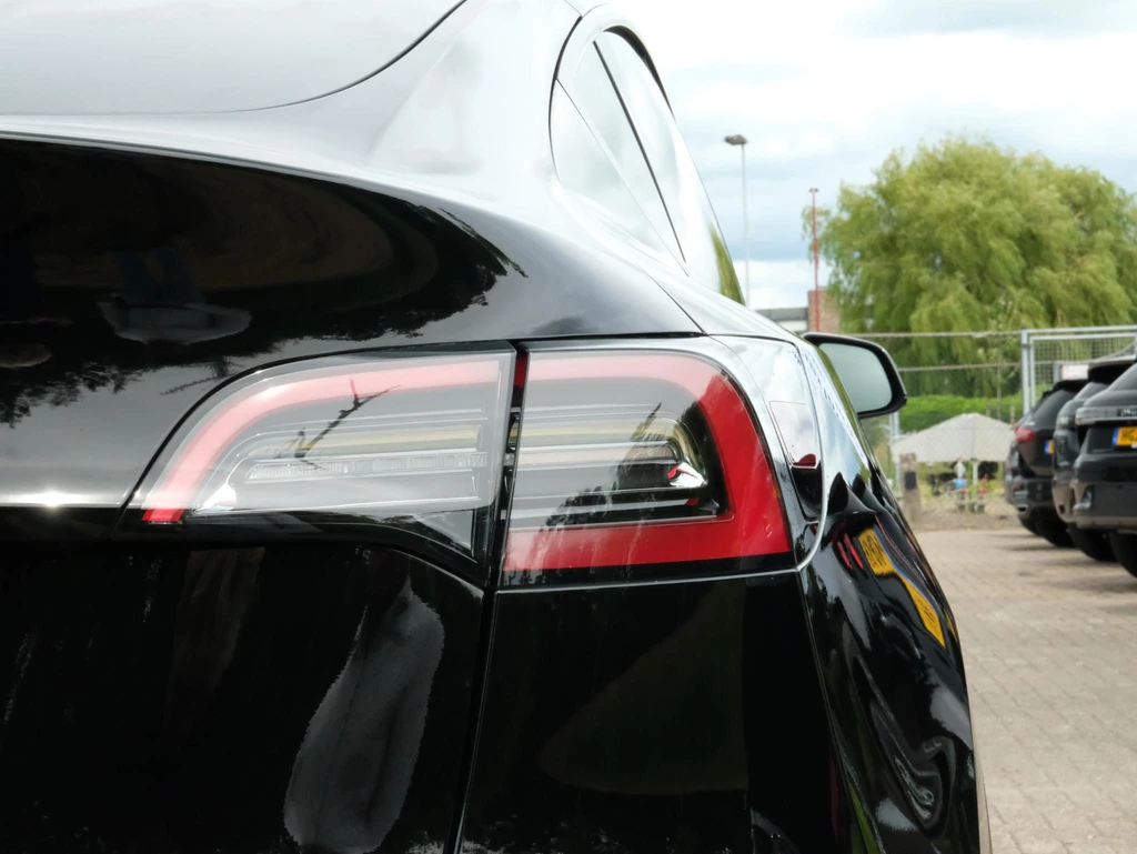 Tesla Model Y – foto 33