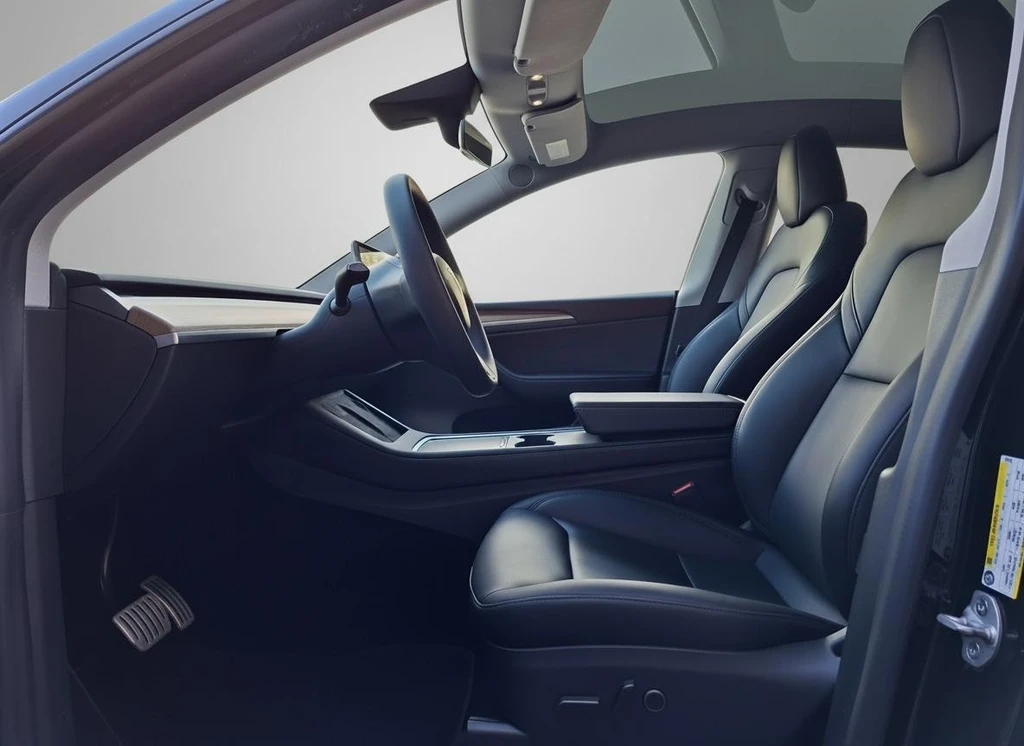 Tesla Model Y – foto 11