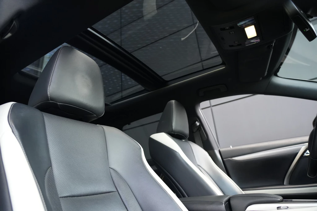 Lexus RX – foto 12