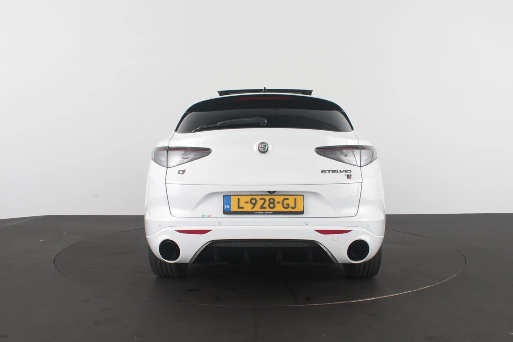 Alfa Romeo Stelvio – foto 5