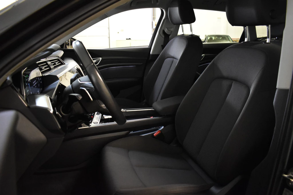 Audi e-tron – foto 17