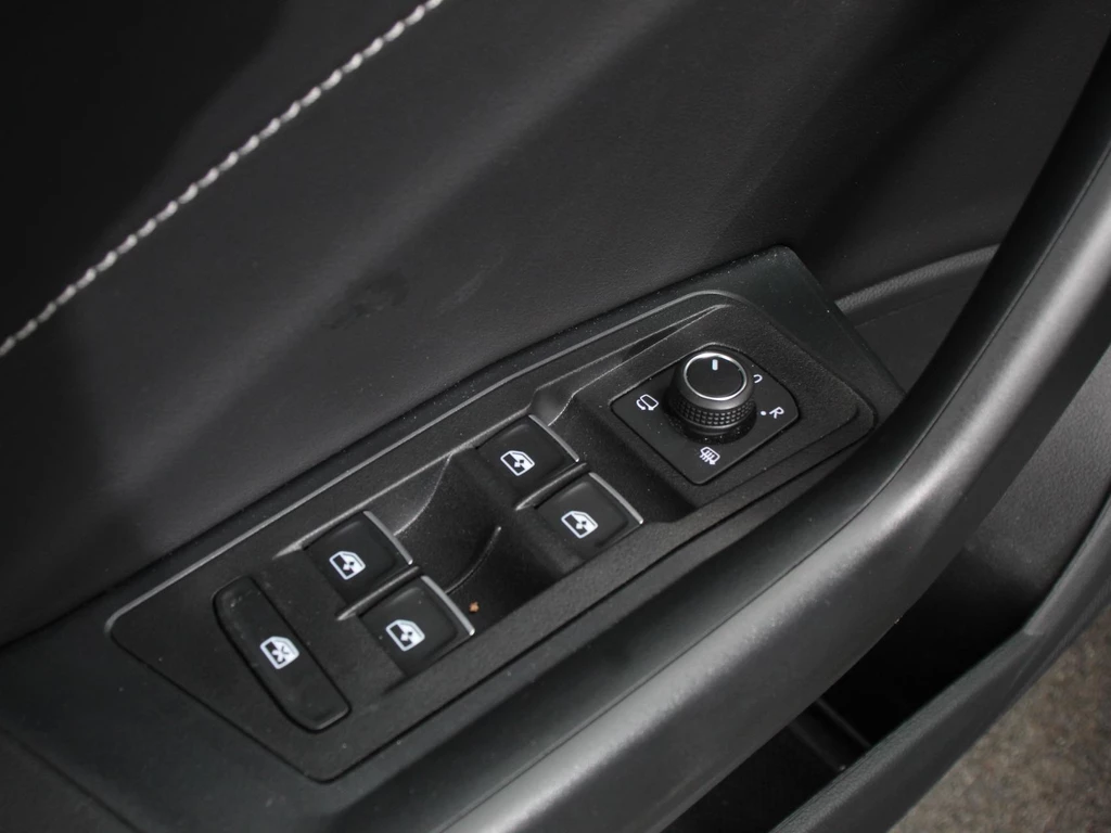 Volkswagen T-Roc – foto 18