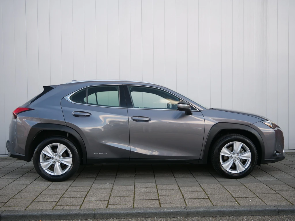 Lexus UX – foto 6