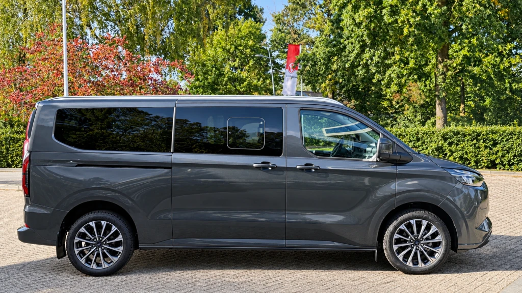 Ford Tourneo Custom – foto 6