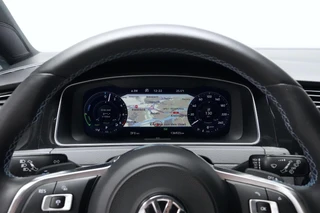 Volkswagen Golf – thumbnail 8