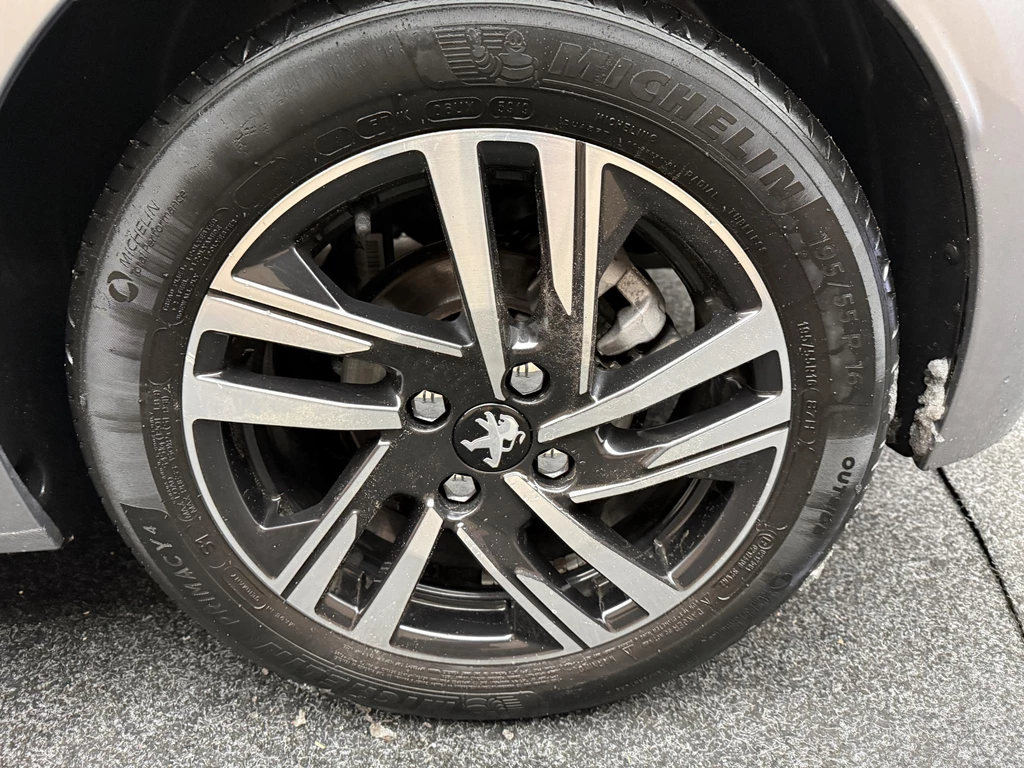 Peugeot 208 – foto 19