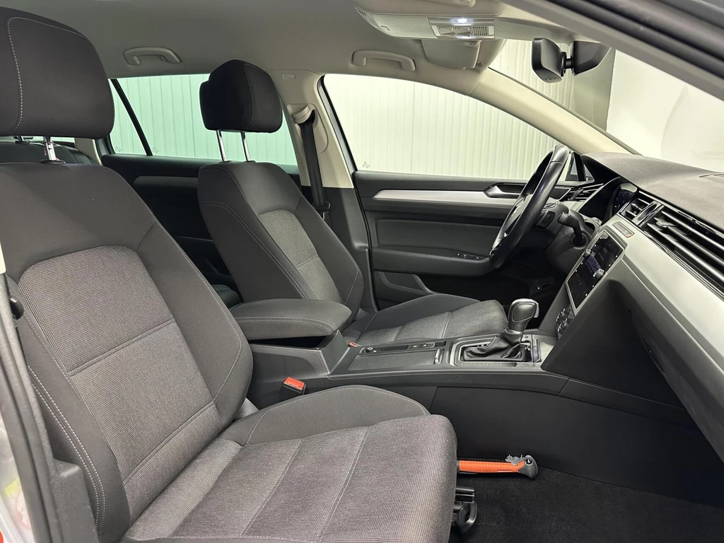 Volkswagen Passat – foto 12