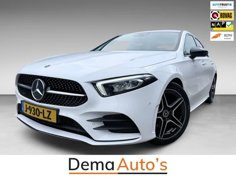 Mercedes-Benz A-klasse 180 Business Solution AMG NAVI/V-COCKPIT/CAM/DAB/LED/CARPLAY/ECC/PDC///