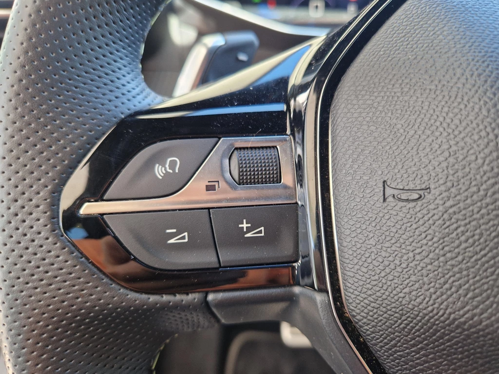 Peugeot 208 – foto 16