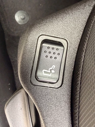 Jeep Renegade – thumbnail 19