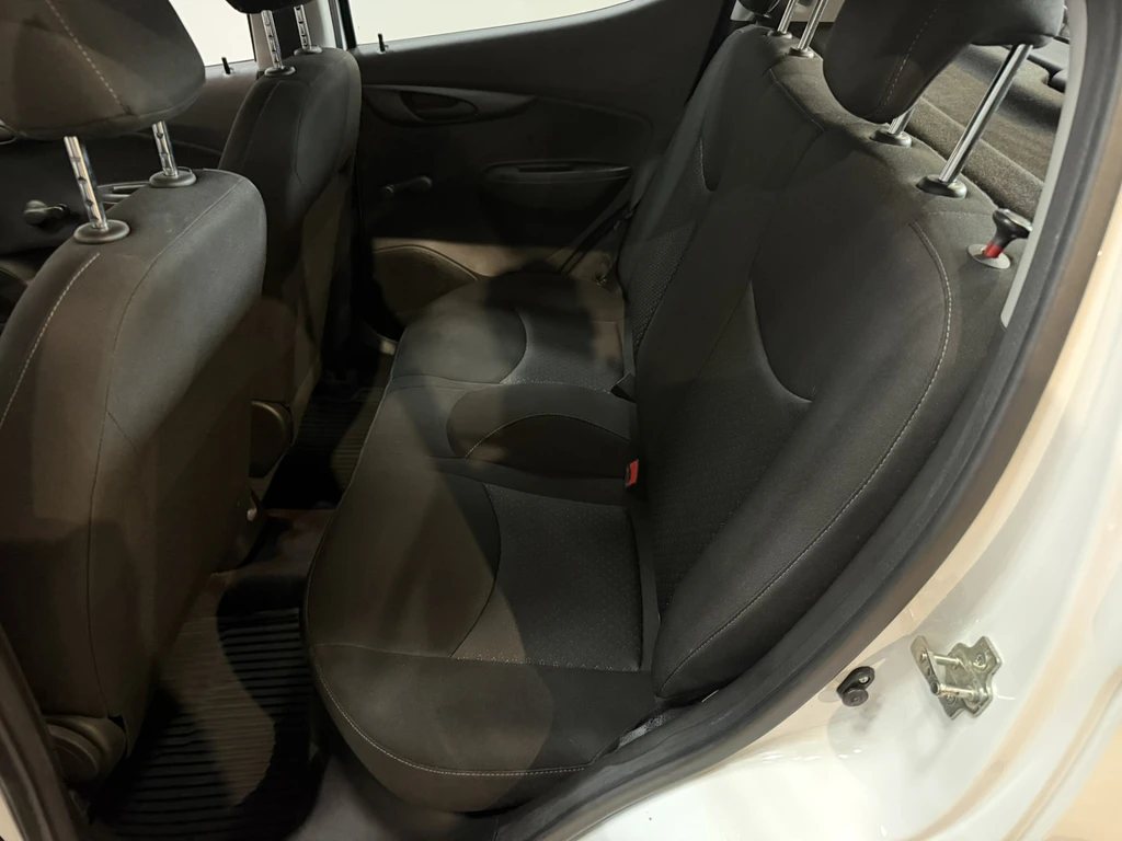 Opel KARL – foto 21