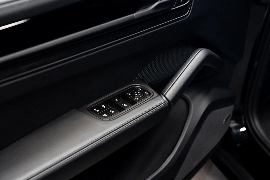 Porsche Cayenne – foto 12