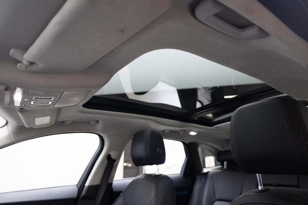 Jaguar F-PACE – foto 12