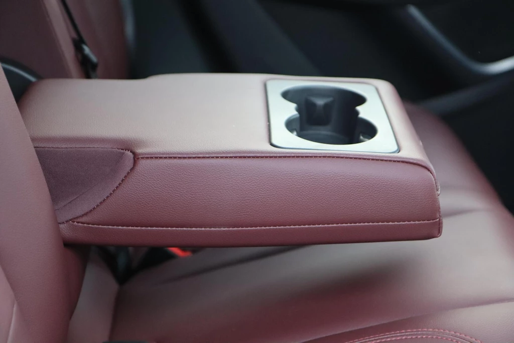 Jaguar E-PACE – foto 71