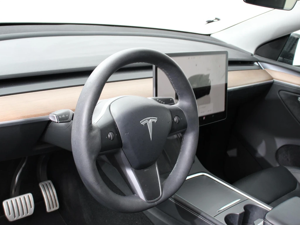 Tesla Model Y – foto 10