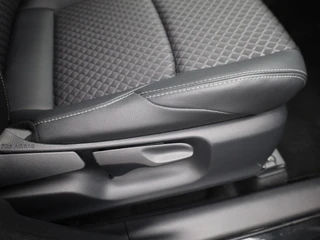 Toyota Yaris – thumbnail 19