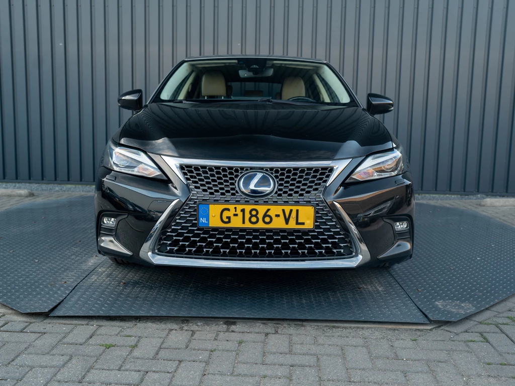 Lexus CT – foto 17