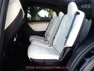 Tesla Model X – thumbnail 14