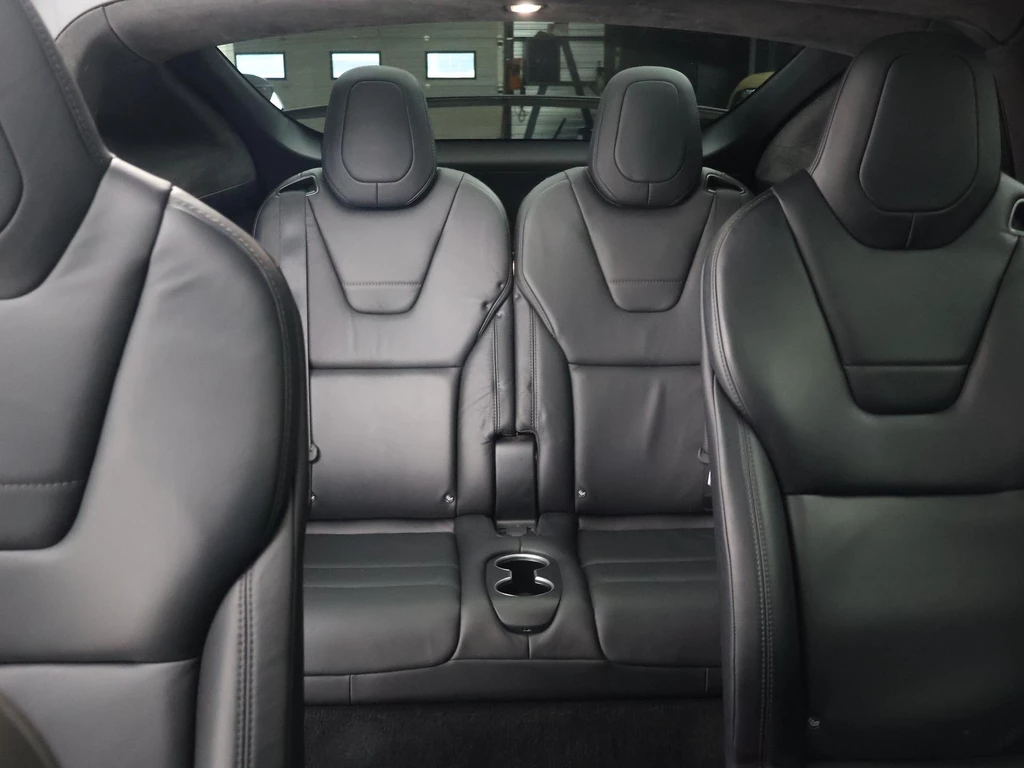 Tesla Model X – foto 25