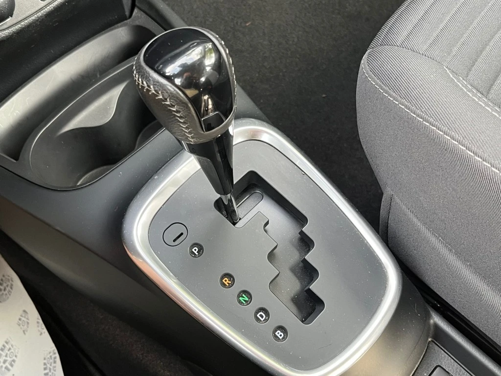 Toyota Yaris – foto 12