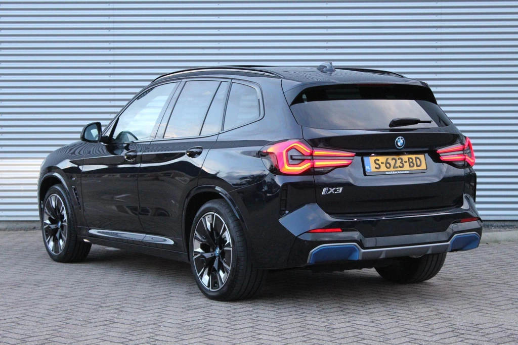 BMW iX3 – foto 4