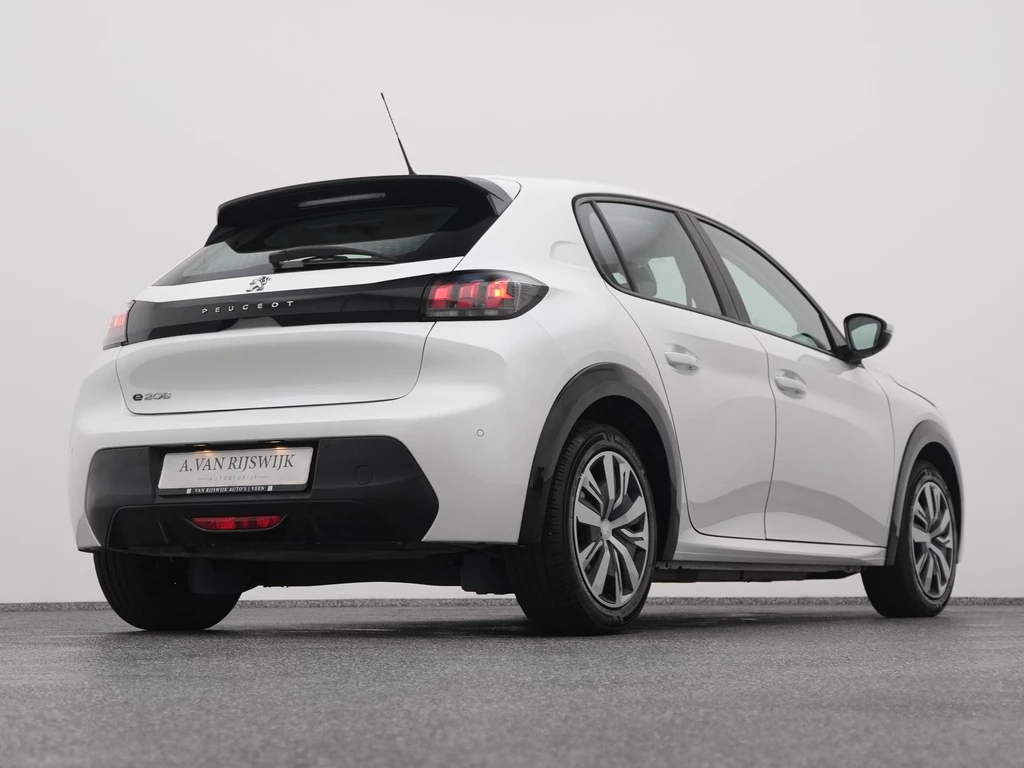 Peugeot e-208 – foto 12