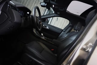 Land Rover Range Rover Velar – thumbnail 24