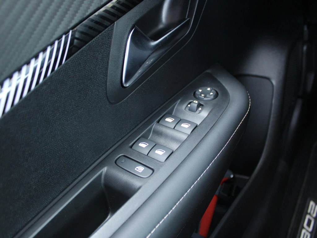 Peugeot 208 – foto 22