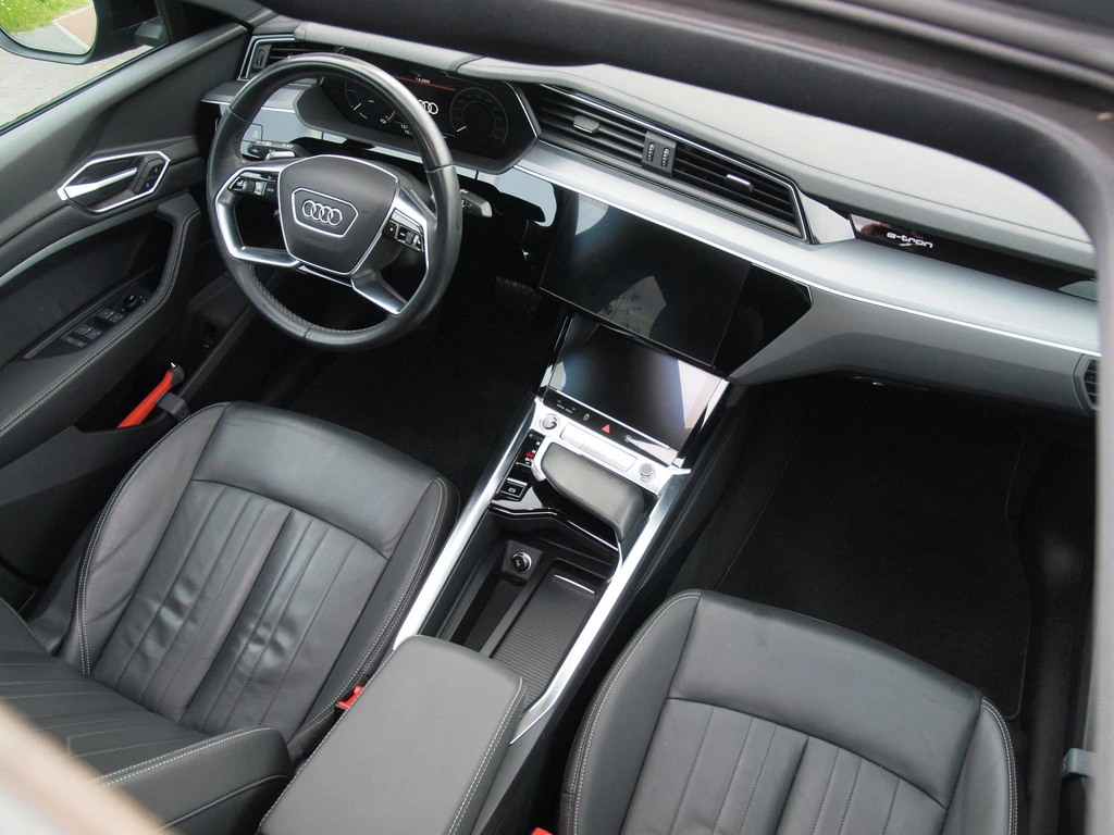 Audi e-tron – foto 11