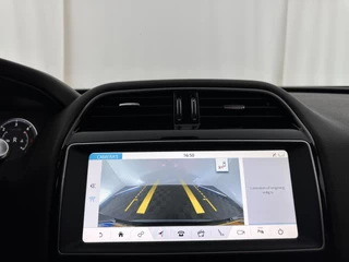 Jaguar F-PACE – thumbnail 14