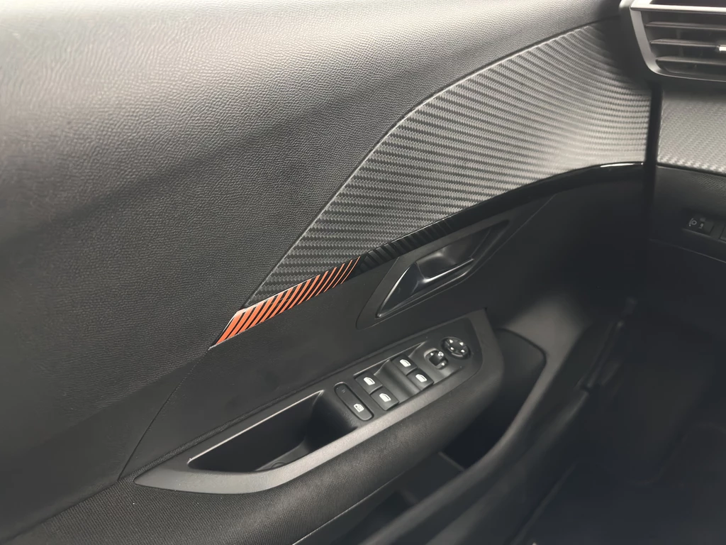 Peugeot 208 – foto 24