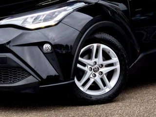 Toyota C-HR – thumbnail 16