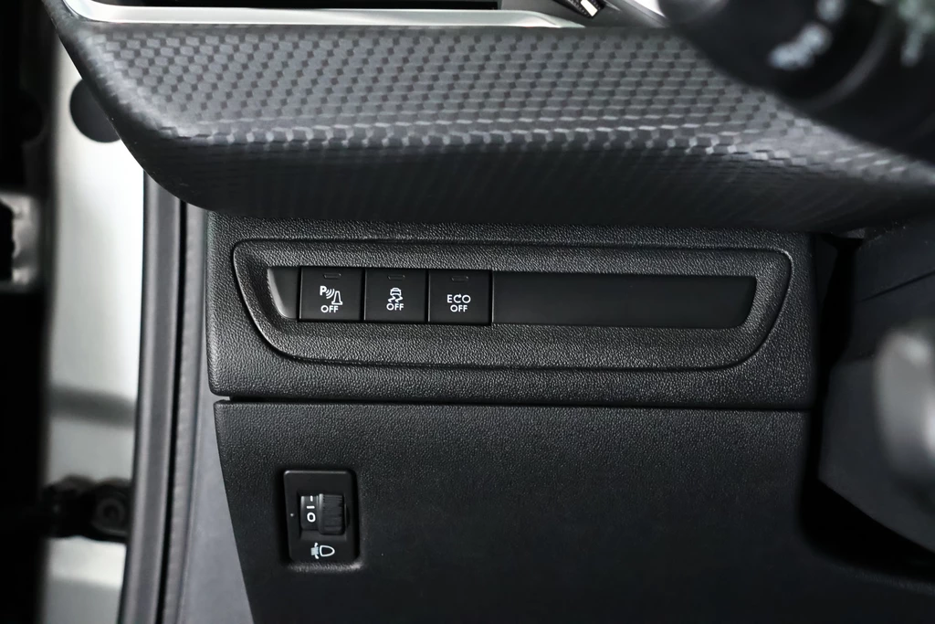 Peugeot 208 – foto 18