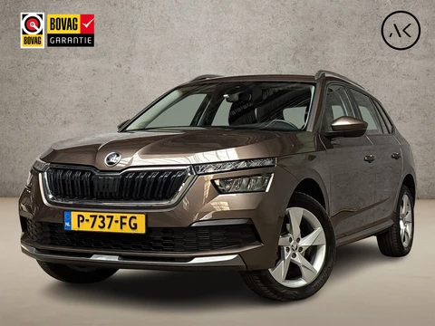 Škoda Kamiq 1.0 TSI Sport Automaat (APPLE CARPLAY, GROOT NAVI, CLIMATE, STOELVERWARMING, SPORTSTOELEN, PARKEERSENSOREN, GETINT GLAS, NIEUWSTAAT)