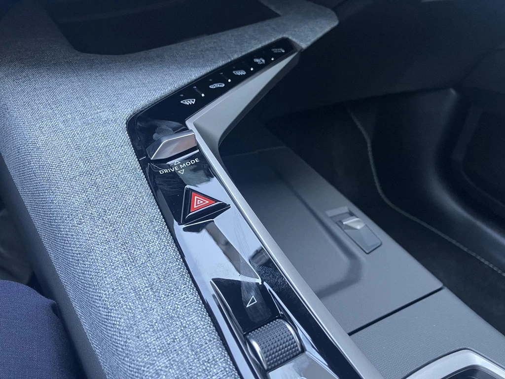 Peugeot e-3008 – foto 29