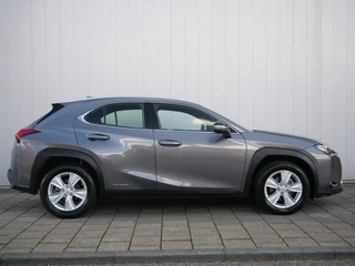 Lexus UX – thumbnail 6