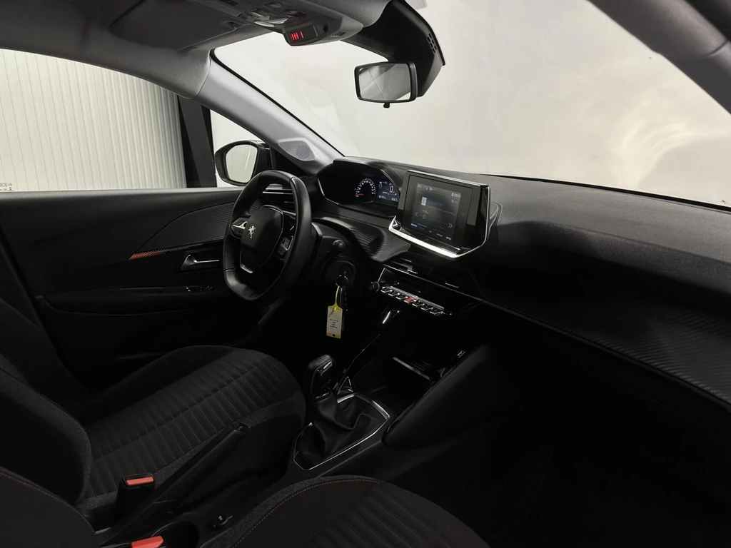 Peugeot 208 – foto 12