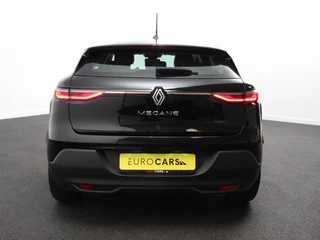 Renault Megane E-Tech – thumbnail 3