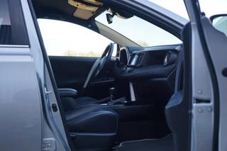 Toyota RAV4 – thumbnail 9