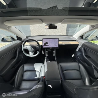 Tesla Model 3 – thumbnail 9