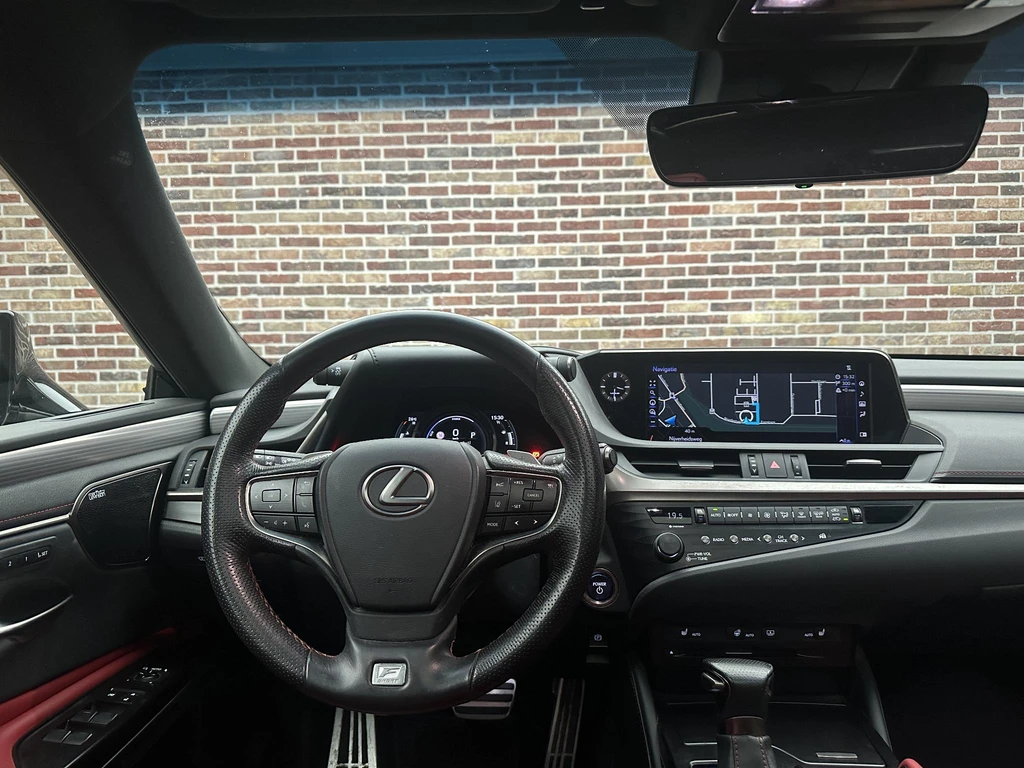 Lexus ES – foto 30