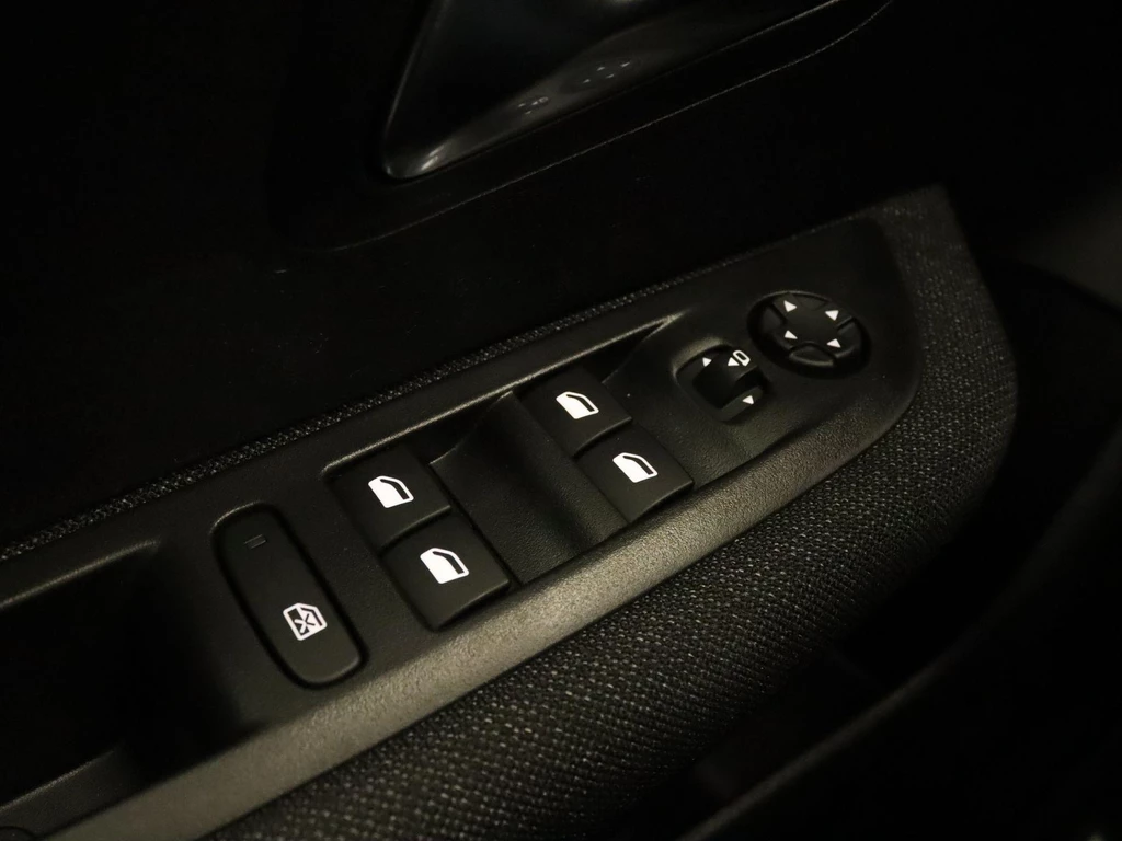Peugeot 208 – foto 17