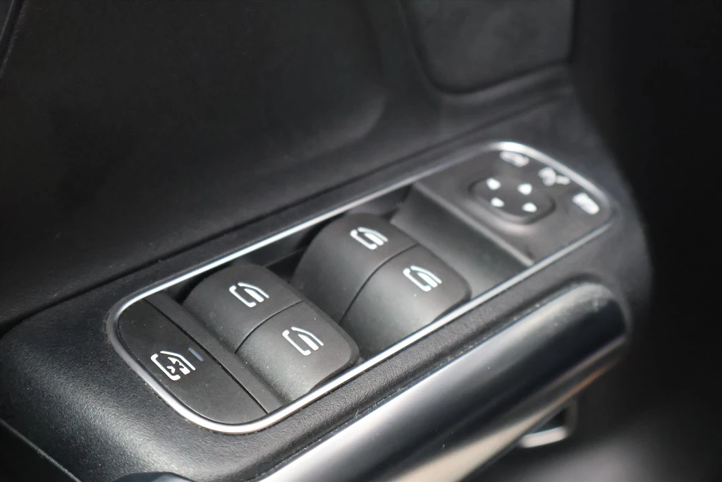 Mercedes-Benz EQA – foto 21