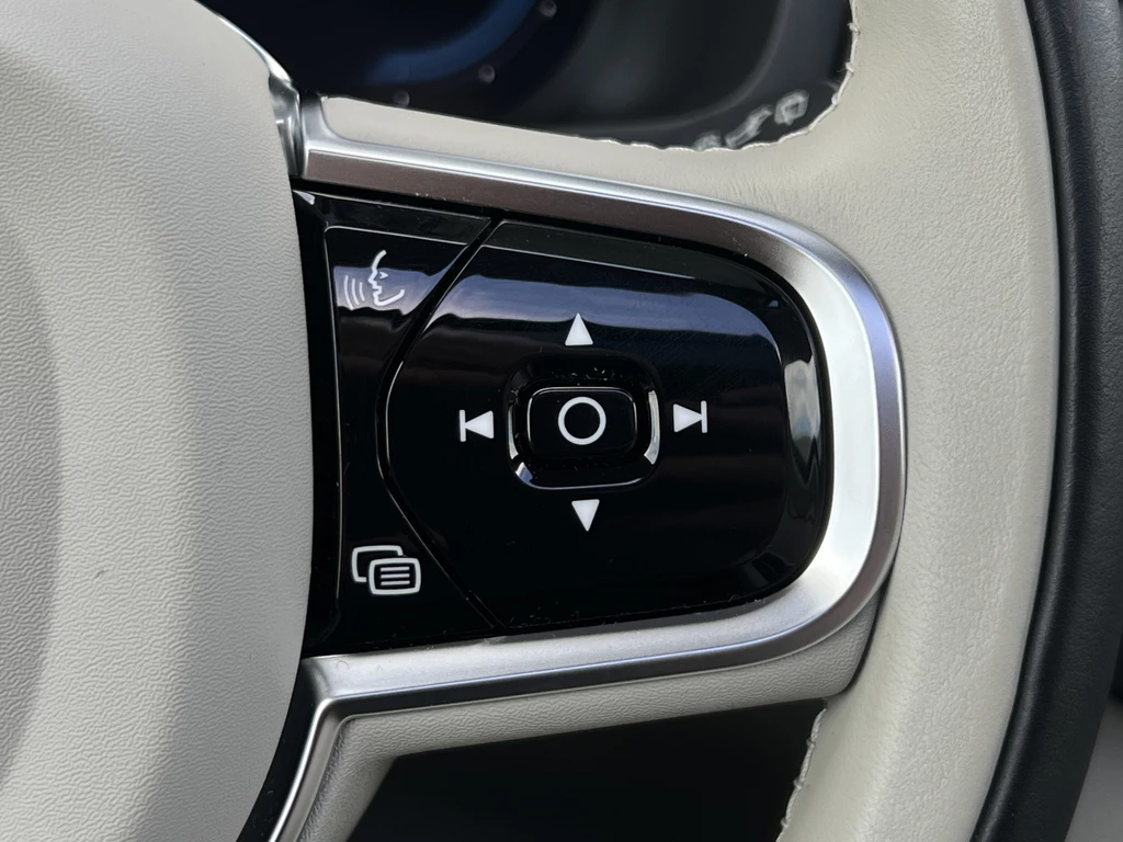 Volvo XC90 – foto 18