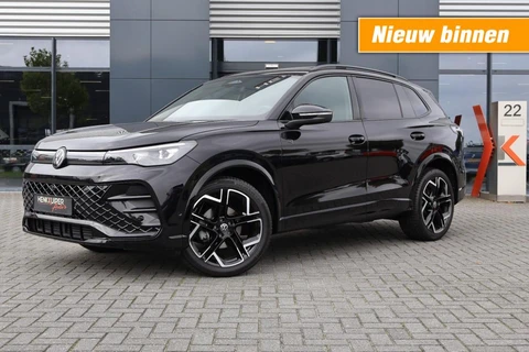 Volkswagen Tiguan 1.5 eTSI DSG R-Line Black st 150pk /Panodak/ 360gr. camera/20 Inch LM/Matrix LED/Trekh wegkl/Navi