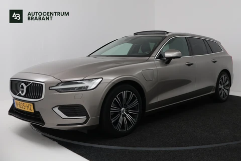Volvo V60 2.0 T6 Recharge AWD Inscription (PANORAMADAK, TREKHAAK, CAMERA, STOELVERWARMING, ELEKTR STOELEN)